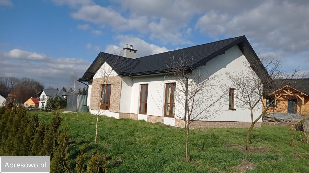 dom wolnostojący, 4 pokoje Wysoka Głogowska. Zdjęcie 2