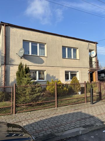 dom wolnostojący, 6 pokoi Koło Płaszczyzna, ul. Cypriana Kamila Norwida. Zdjęcie 1