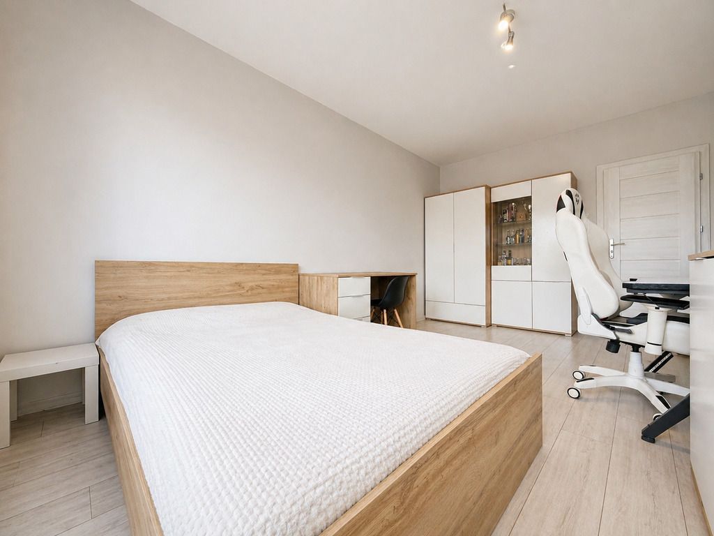 Mieszkanie 5-pokojowe Rzeszów, al. prof. Adama Krzyżanowskiego. Zdjęcie 4