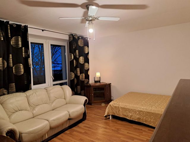 Mieszkanie 3-pokojowe Warszawa Praga-Południe. Zdjęcie 1