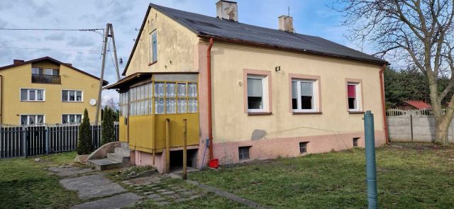 dom wolnostojący, 3 pokoje Uniejów, ul. Słoneczna. Zdjęcie 1