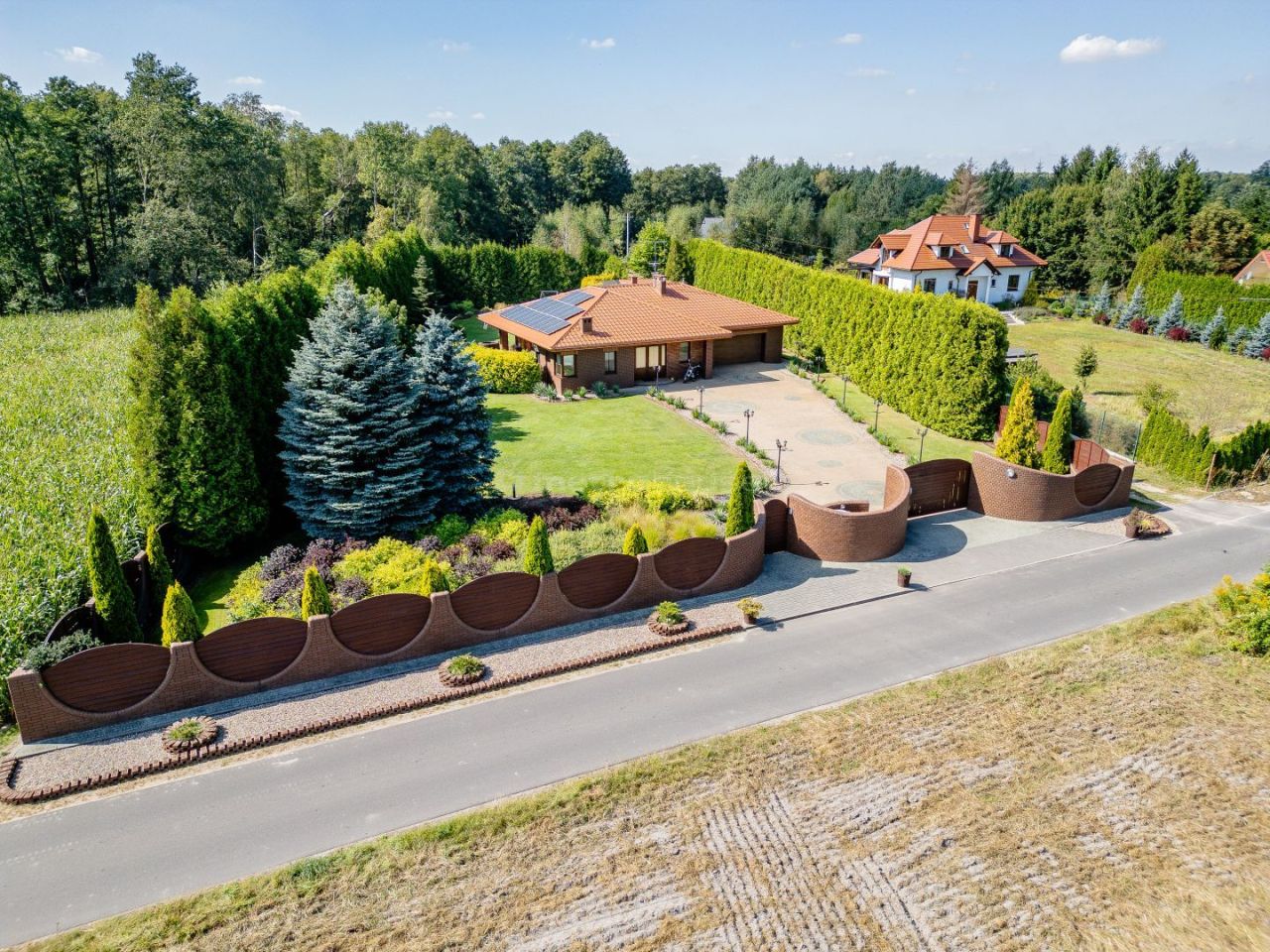 dom wolnostojący, 3 pokoje Wola Branicka. Zdjęcie 2