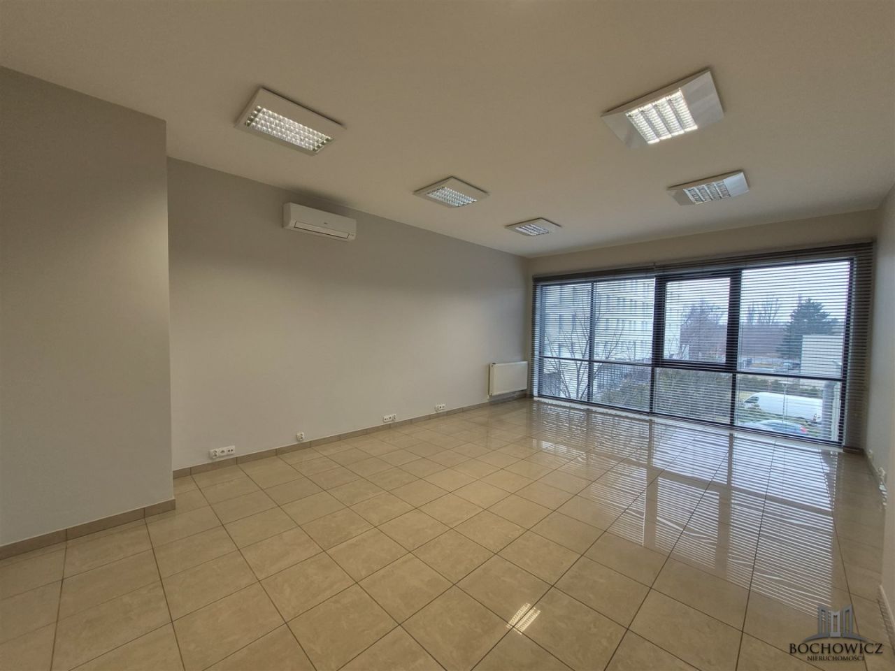 Biuro Wrocław Fabryczna, ul. Fabryczna. Zdjęcie 1