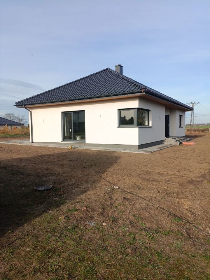 dom wolnostojący Łobez, ul. Piastów. Zdjęcie 2