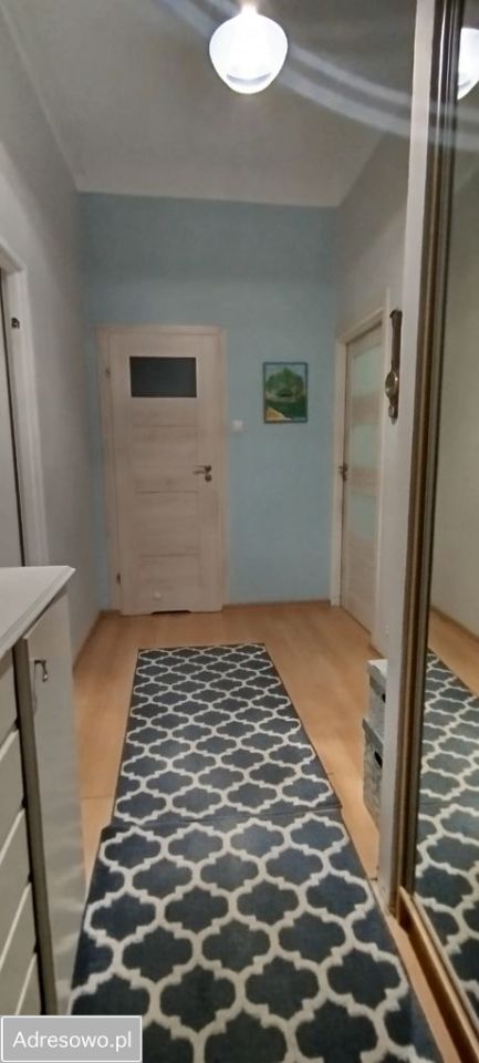 Mieszkanie 3-pokojowe Jachranka. Zdjęcie 2