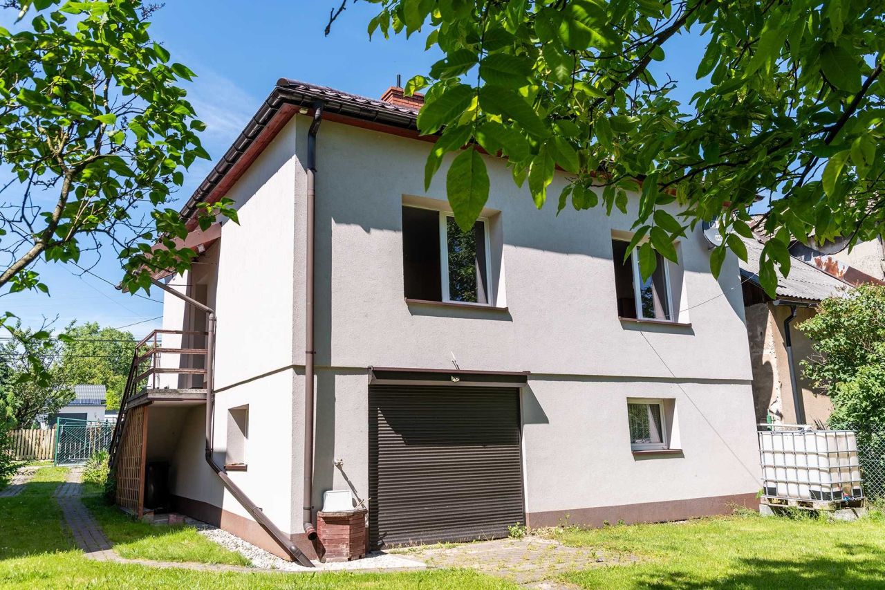 dom wolnostojący, 2 pokoje Łazy. Zdjęcie 2