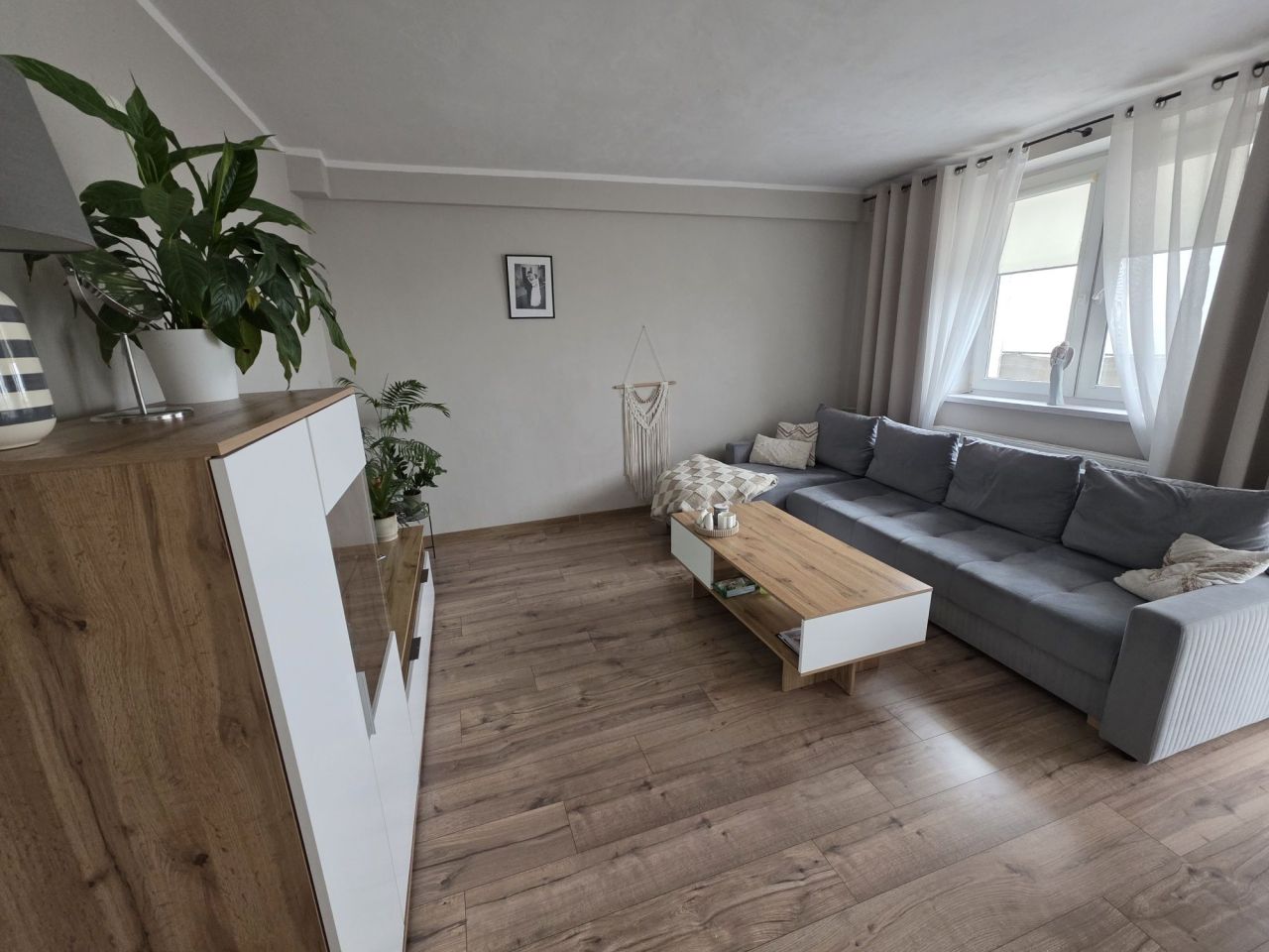 Mieszkanie 3-pokojowe Pastuchów. Zdjęcie 1