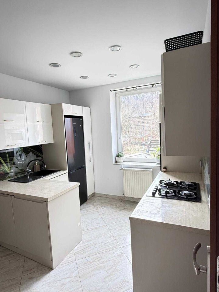 Mieszkanie 3-pokojowe Ludwikowice Kłodzkie. Zdjęcie 3