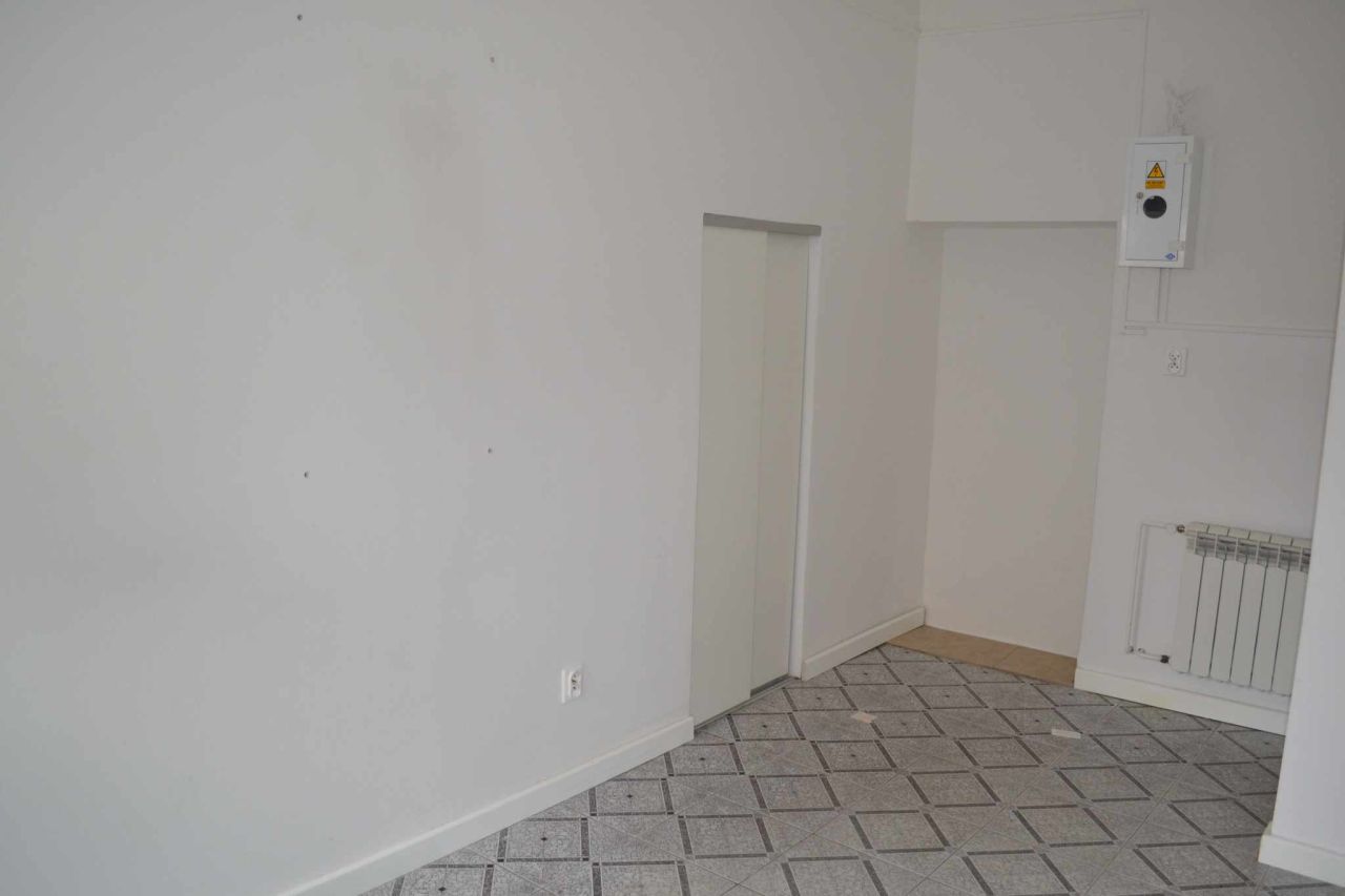 kamienica, 4 pokoje Tarnobrzeg, pl. Bartosza Głowackiego. Zdjęcie 3