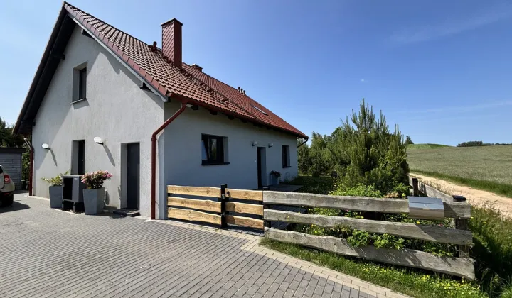 dom wolnostojący, 4 pokoje Gołczewo