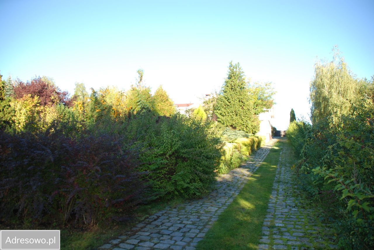 dom wolnostojący, 5 pokoi Lutom. Zdjęcie 11