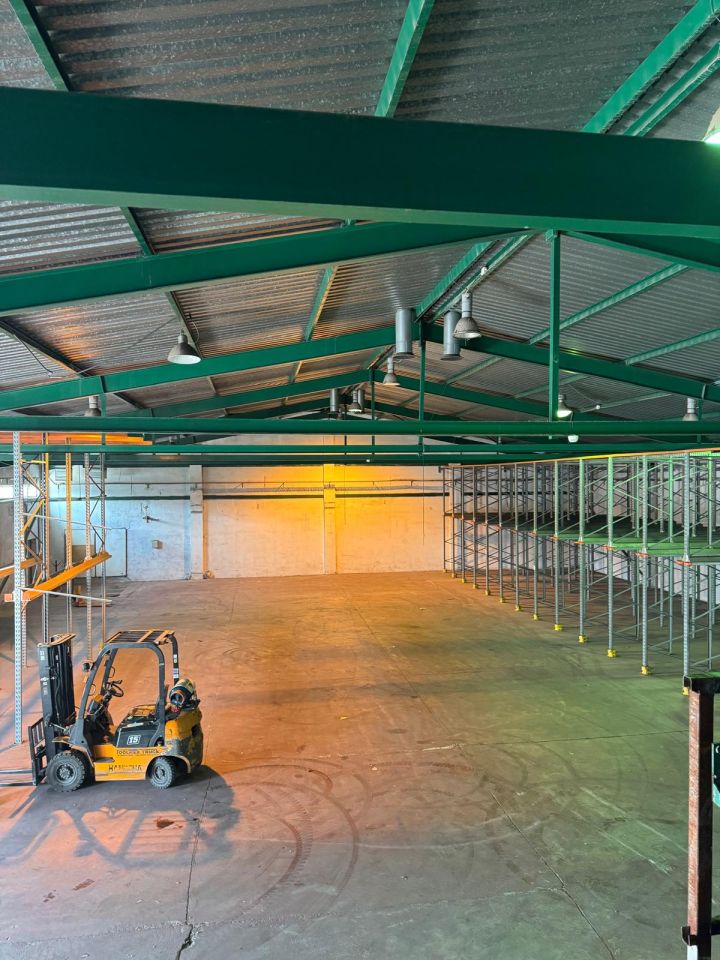 Hala/magazyn Ożarów Mazowiecki, ul. Józefa Sowińskiego. Zdjęcie 4