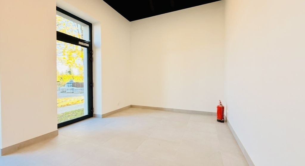 Lokal Rzeszów, al. Wincentego Witosa. Zdjęcie 5