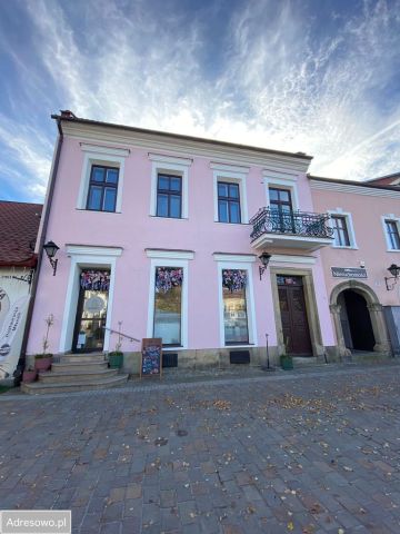 Lokal Myślenice, rynek Rynek. Zdjęcie 1