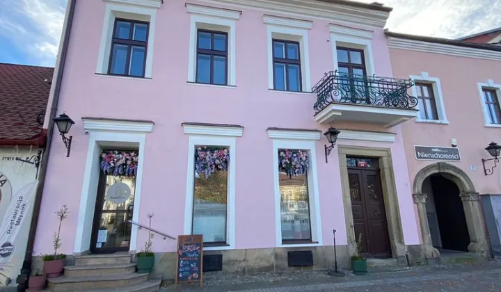 Lokal Myślenice, rynek Rynek