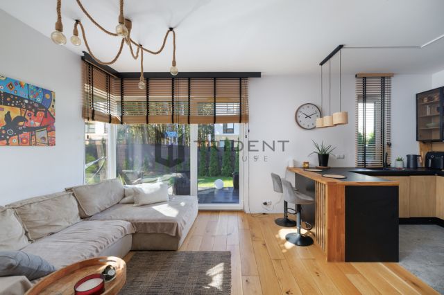 Mieszkanie 3-pokojowe Warszawa Wawer, ul. Hafciarska. Zdjęcie 1