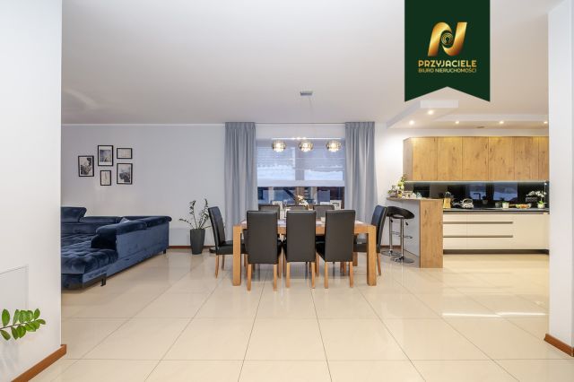 dom wolnostojący, 6 pokoi Różyny. Zdjęcie 3