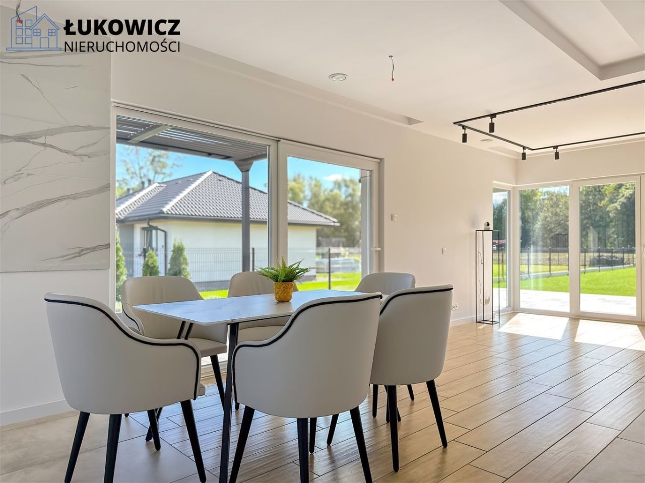 dom wolnostojący, 4 pokoje Pisarzowice. Zdjęcie 10