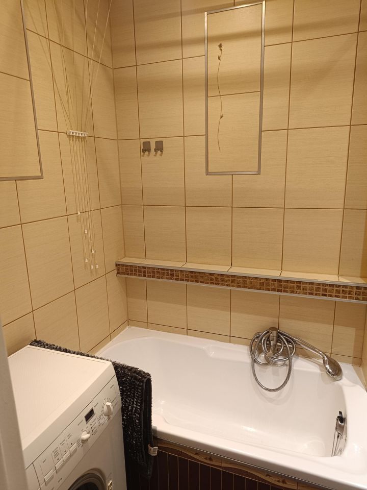 Mieszkanie 2-pokojowe Jelenia Góra Zabobrze, ul. Mieczysława Karłowicza. Zdjęcie 4