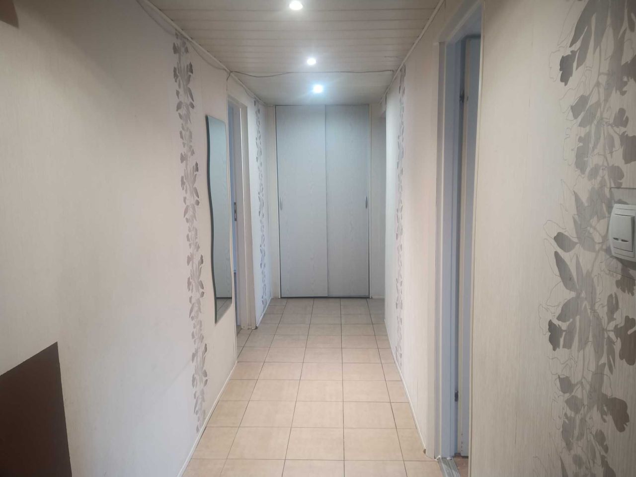 Mieszkanie 3-pokojowe Radomierz. Zdjęcie 4