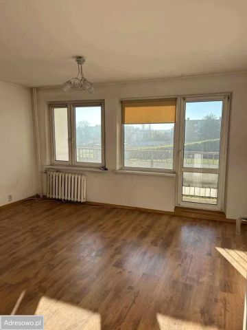 Mieszkanie 3-pokojowe Strzelin, ul. gen. Stefana Grota-Roweckiego. Zdjęcie 1