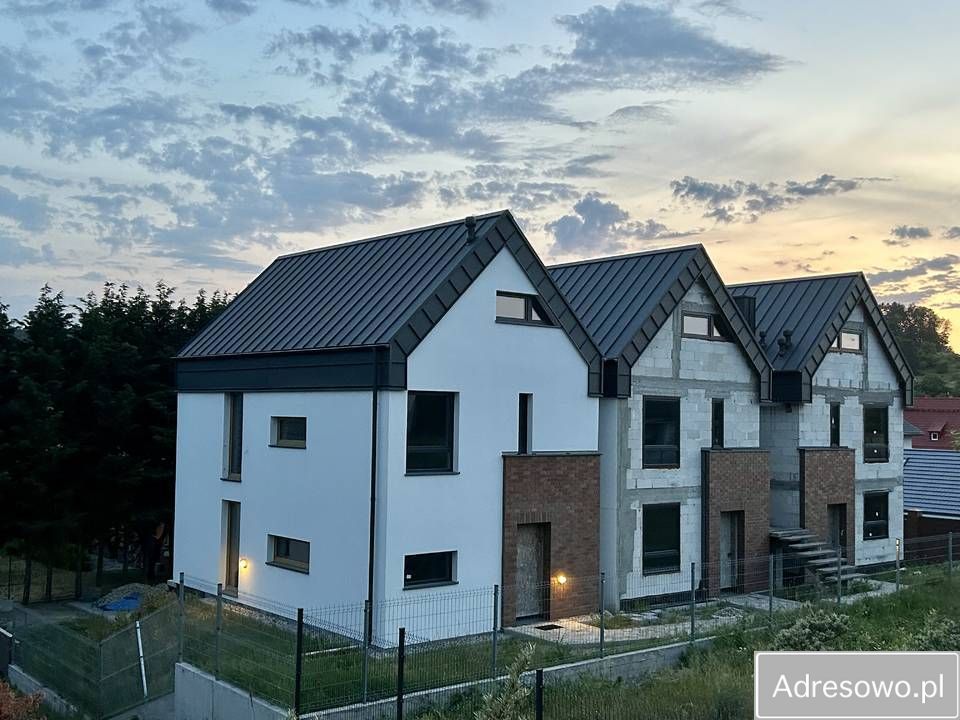 dom wolnostojący, 8 pokoi Rumia, ul. Żwirowa. Zdjęcie 1