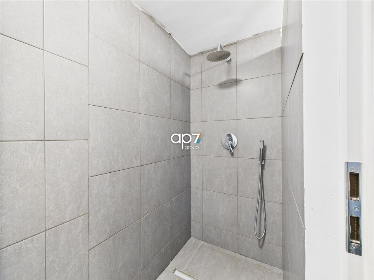 Lokal Kraków Wzgórza Krzesławickie, ul. Grębałowska. Zdjęcie 19