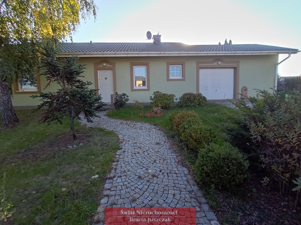 dom wolnostojący, 3 pokoje Stanowice. Zdjęcie 2