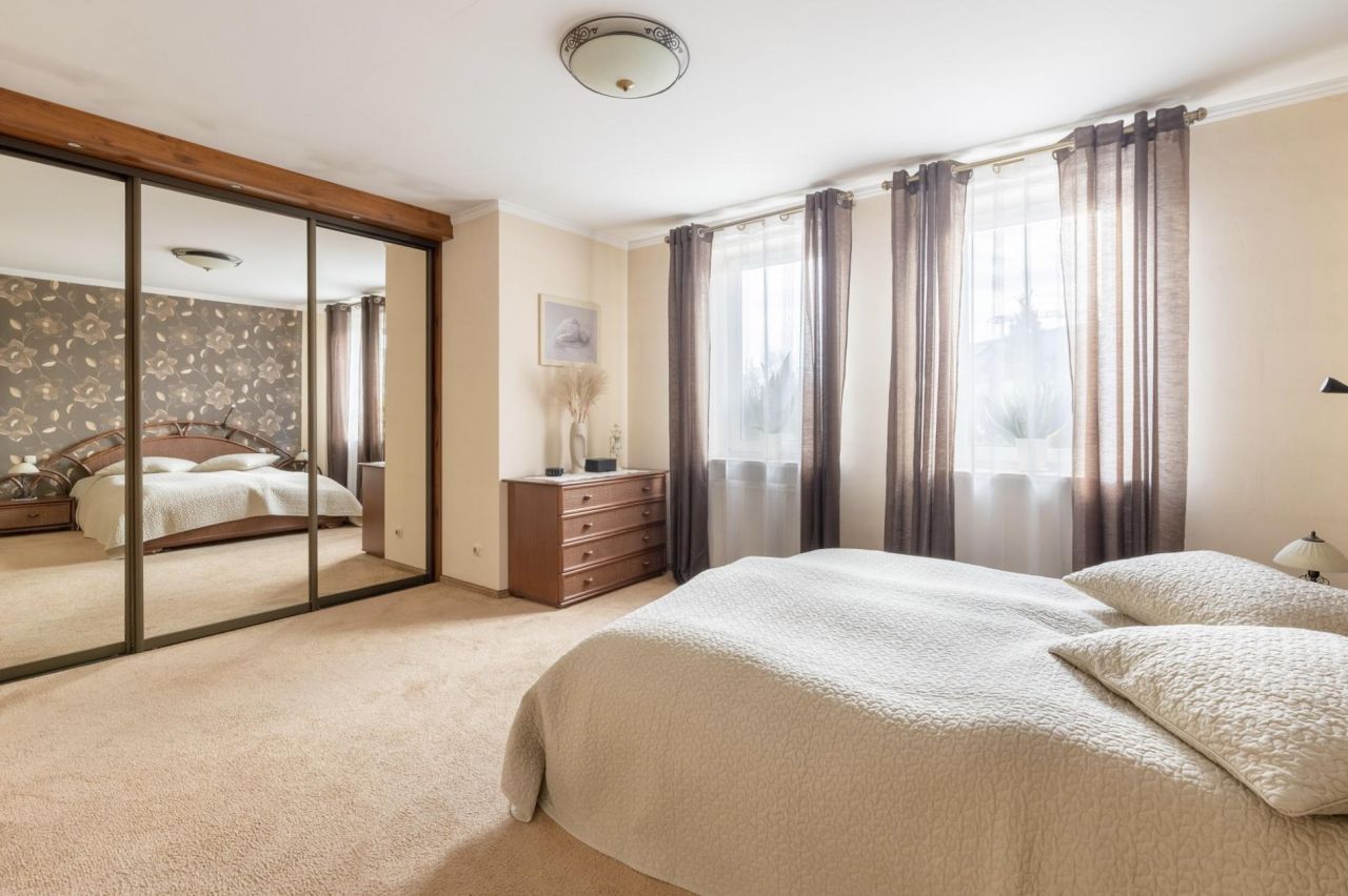 dom wolnostojący, 7 pokoi Chyby, ul. Cisowa. Zdjęcie 10