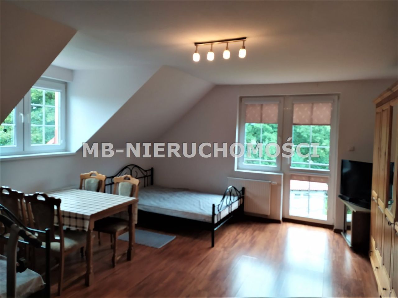 dom wolnostojący, 8 pokoi Majdy. Zdjęcie 10