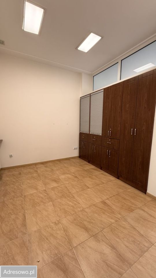 Lokal Kalisz Korczak, ul. Dobrzecka. Zdjęcie 3