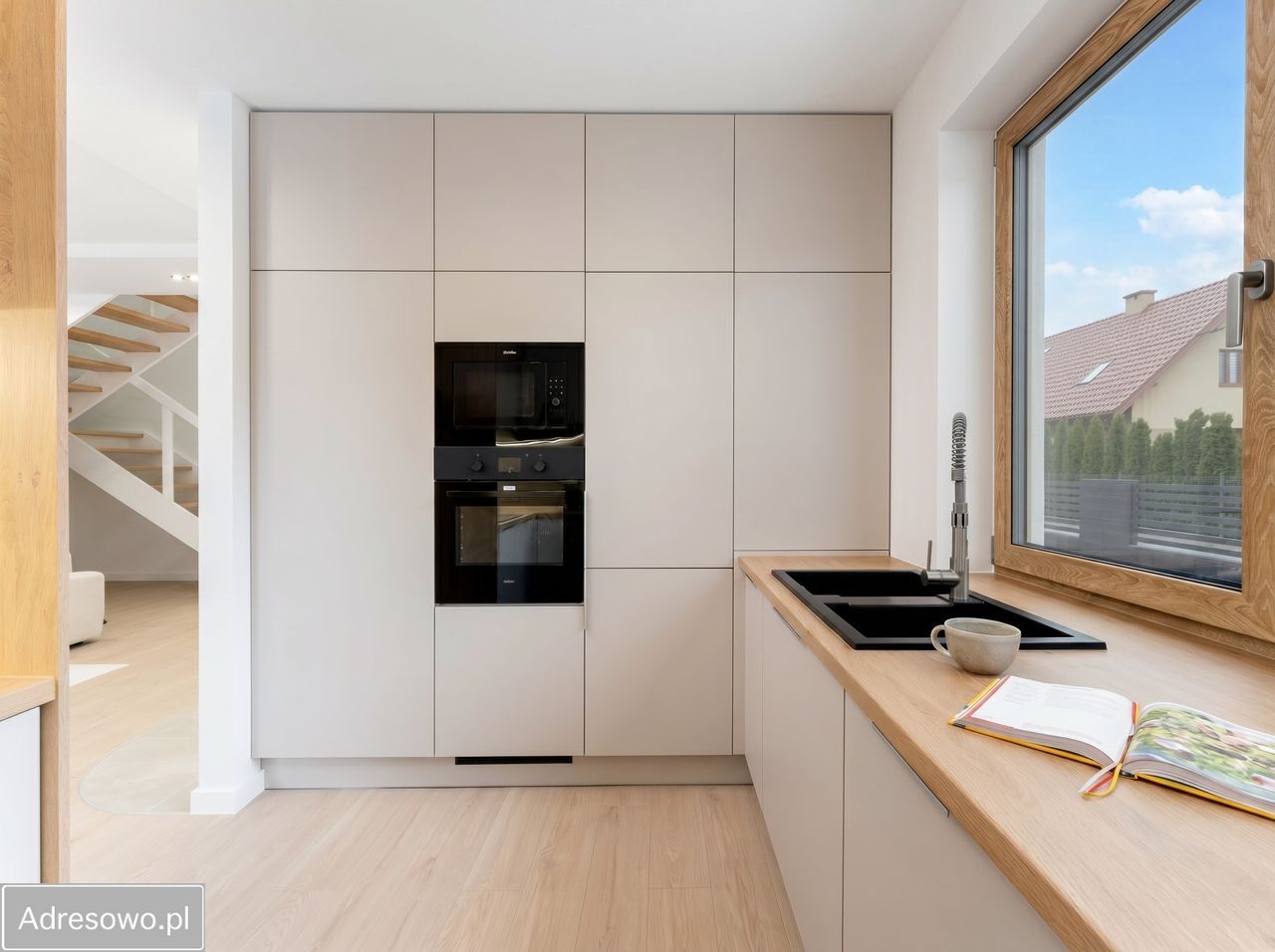 dom wolnostojący, 6 pokoi Tarnów, ul. Niska. Zdjęcie 2