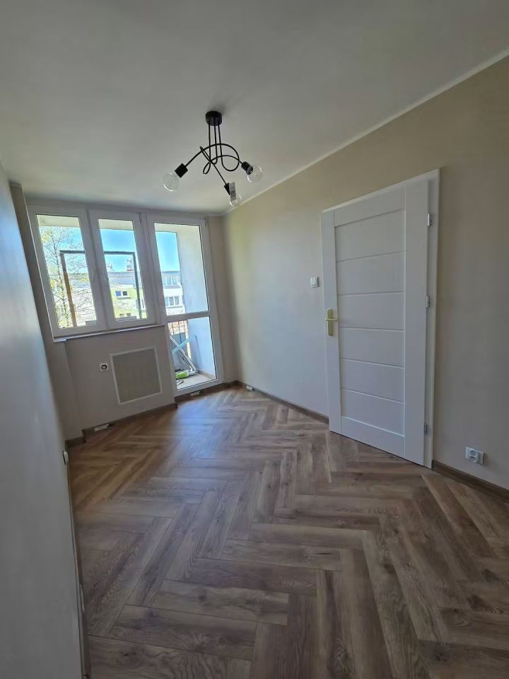 Mieszkanie 2-pokojowe Łódź Dąbrowa, ul. Juliusza Kossaka. Zdjęcie 3