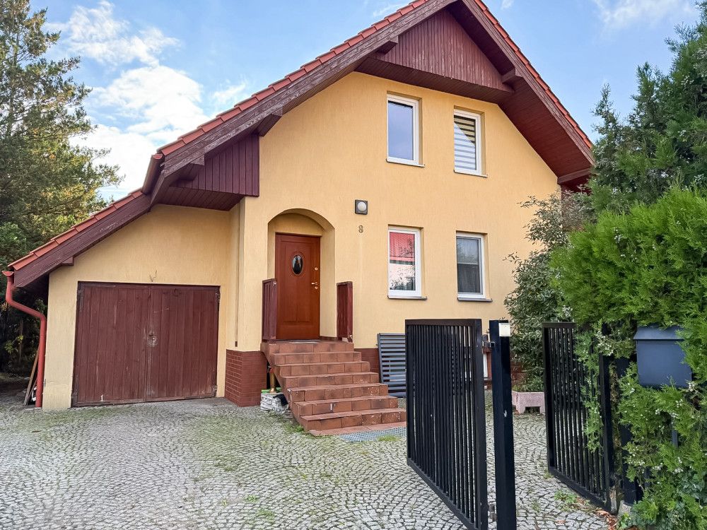 dom wolnostojący, 4 pokoje Koło, ul. Leopolda Staffa. Zdjęcie 2