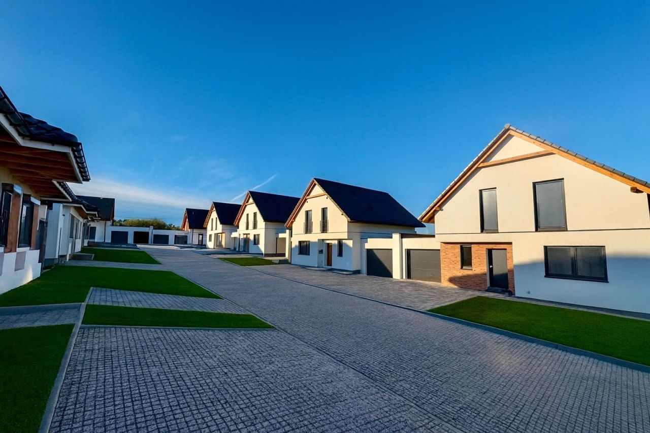 dom szeregowy Kozy, ul. św. Walentego. Zdjęcie 4