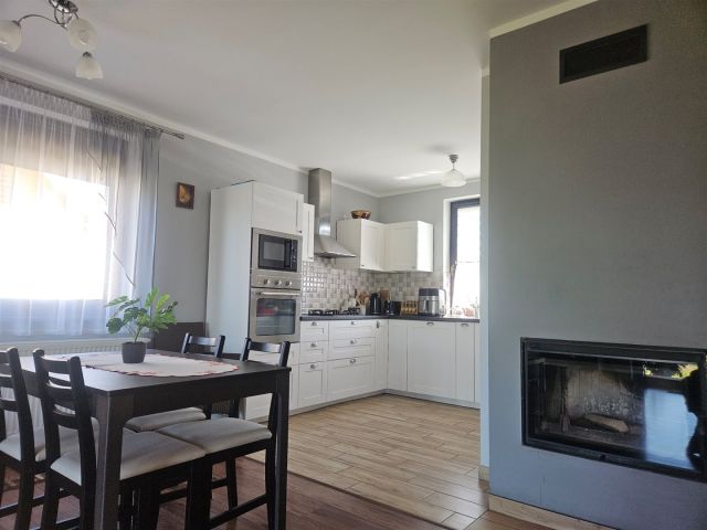 dom wolnostojący, 6 pokoi Świebodzice Ciernie. Zdjęcie 3