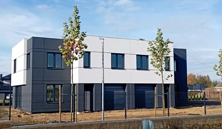 dom wolnostojący, 4 pokoje Opacz Mała, ul. Parkowa