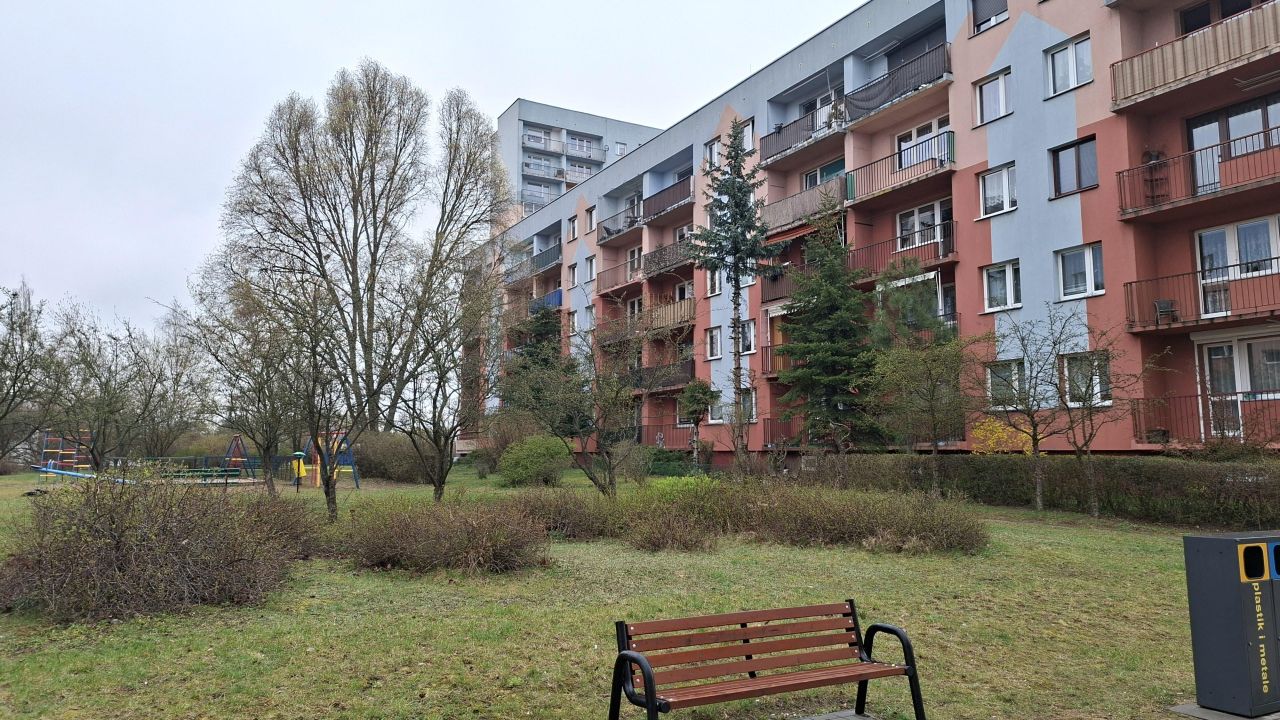 Mieszkanie 3-pokojowe Łódź Widzew, ul. Juliusza Jurczyńskiego. Zdjęcie 1