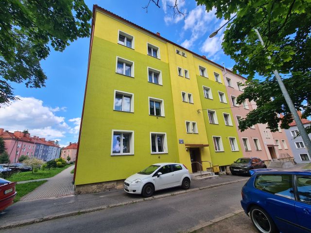 Mieszkanie 2-pokojowe Wałbrzych Rusinowa, ul. Osiedle Górnicze. Zdjęcie 1