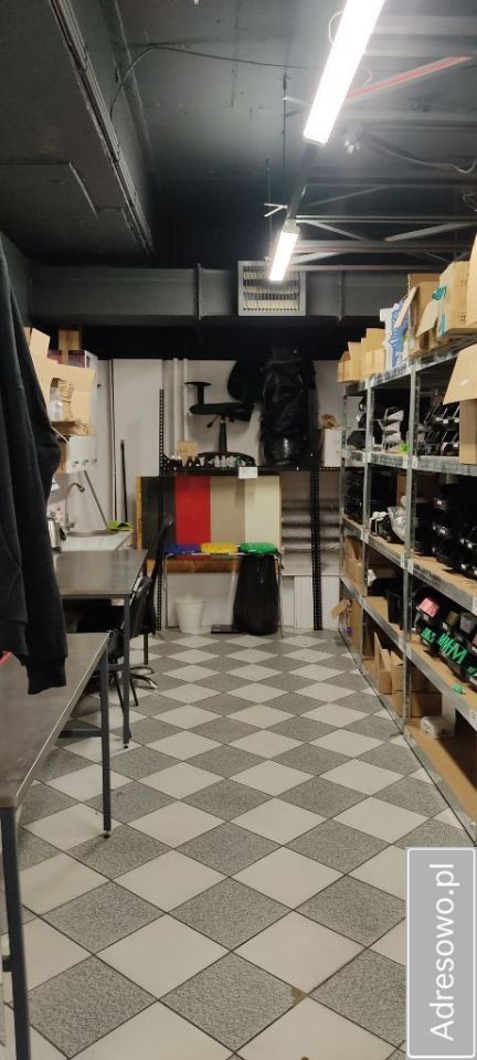 Hala/magazyn Łódź Retkinia, al. ks. kard. Stefana Wyszyńskiego. Zdjęcie 5