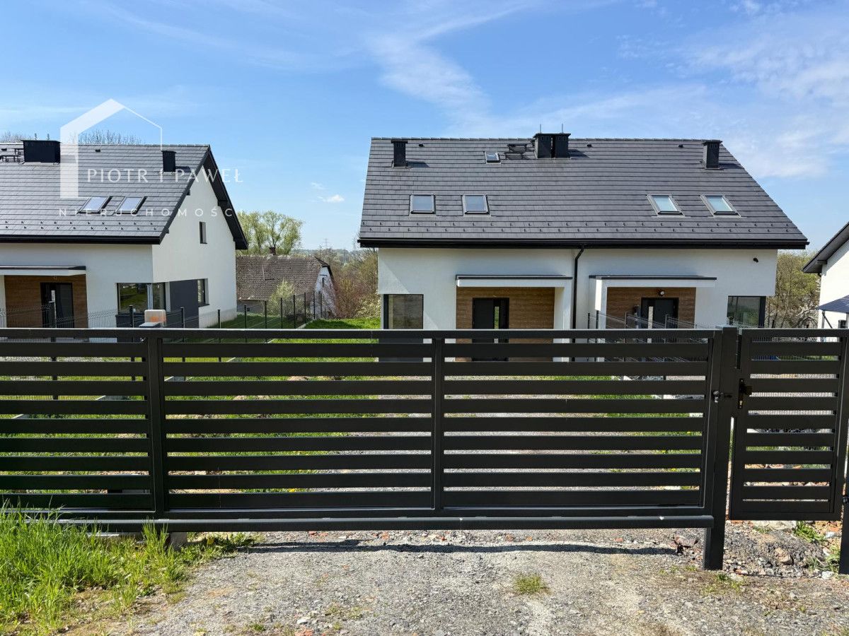 bliźniak, 5 pokoi Bielsko-Biała Komorowice Krakowskie, ul. Dumna. Zdjęcie 2