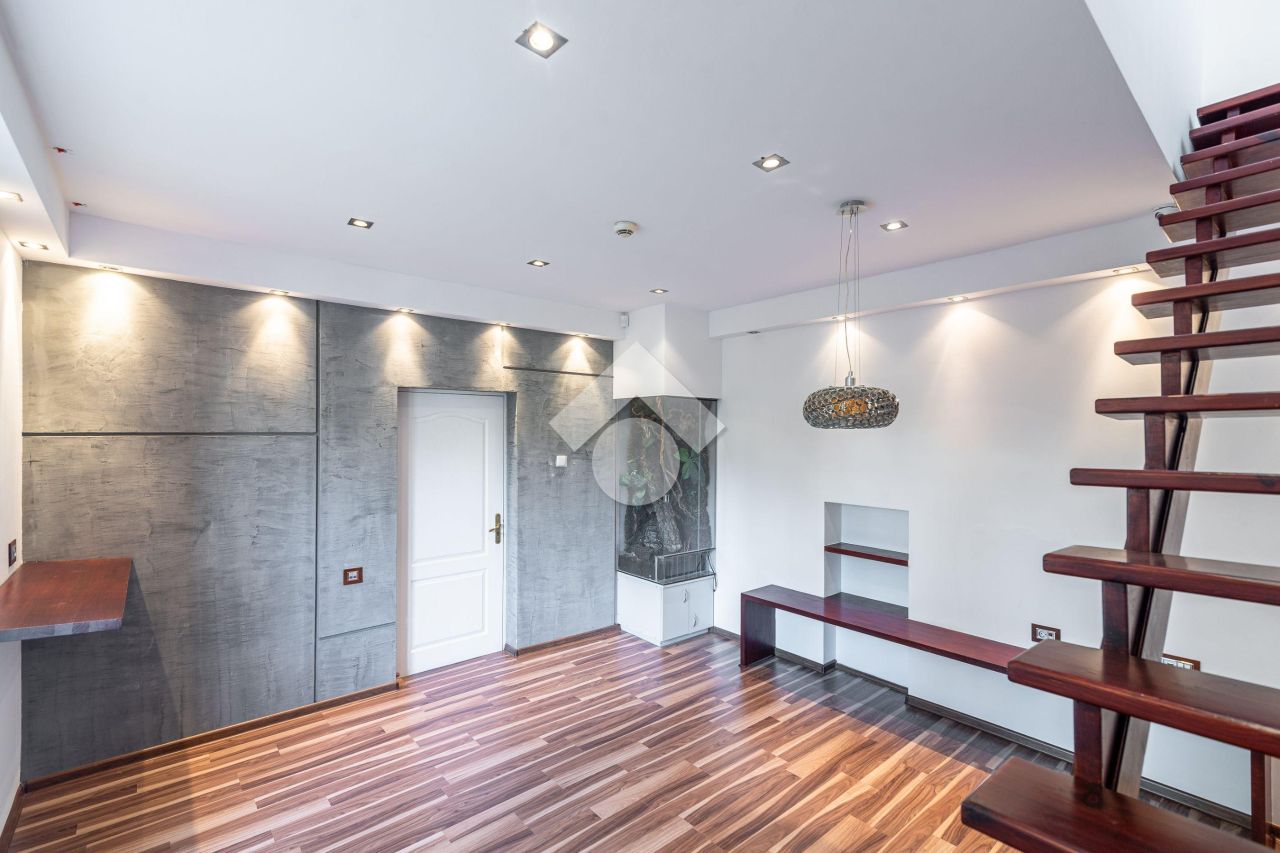 Lokal Kraków Podgórze Duchackie, ul. gen. Henryka Kamieńskiego. Zdjęcie 5