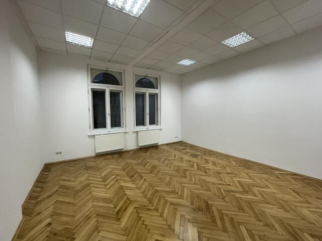 Lokal Kraków Śródmieście, ul. Karmelicka. Zdjęcie 8