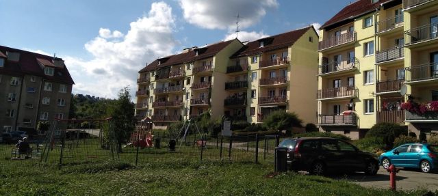 Mieszkanie 2-pokojowe Wałbrzych Piaskowa Góra, ul. Porcelanowa. Zdjęcie 1