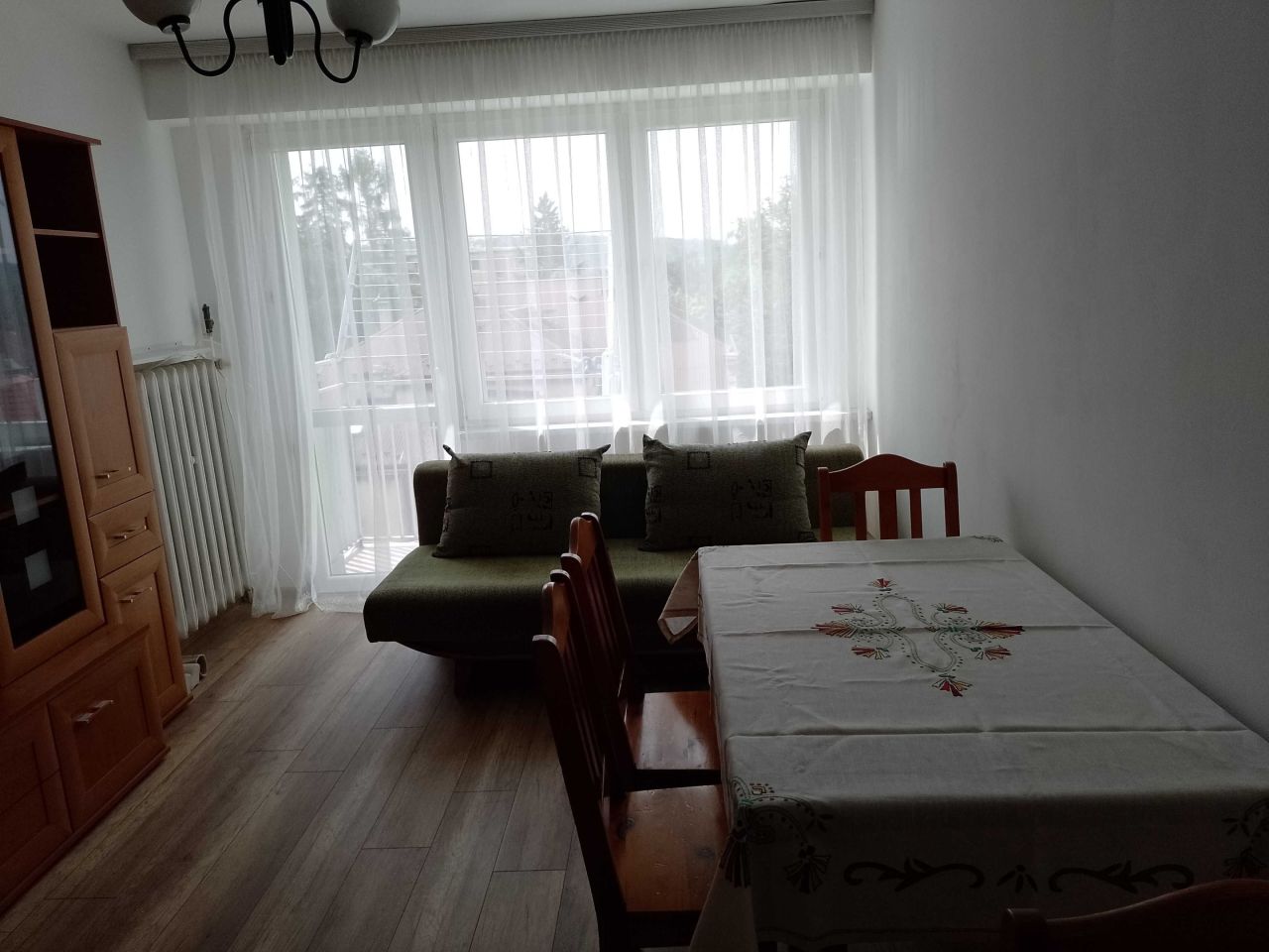 Mieszkanie 3-pokojowe Krzeszowice. Zdjęcie 1