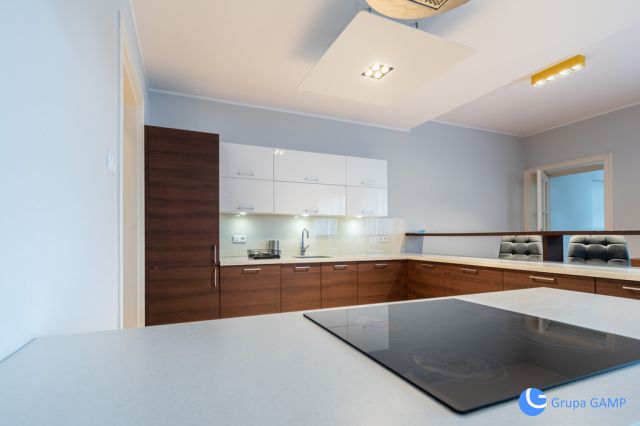 Mieszkanie 3-pokojowe Kraków Stare Miasto, ul. Józefa Sarego. Zdjęcie 2