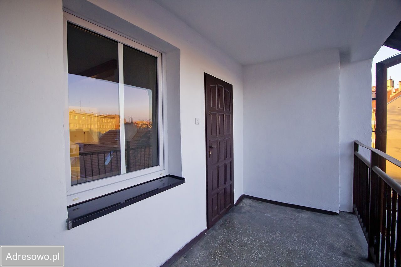 Mieszkanie 3-pokojowe Jawor, ul. Starojaworska. Zdjęcie 2