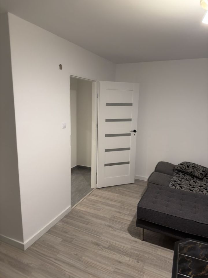 Mieszkanie 3-pokojowe Góra Kalwaria. Zdjęcie 2