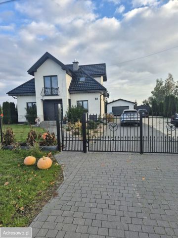 dom wolnostojący, 4 pokoje Sierakówek. Zdjęcie 1