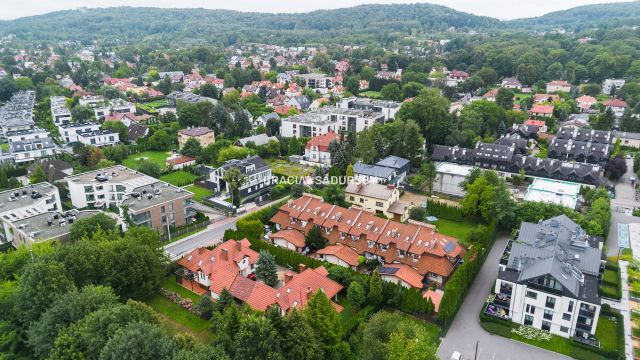 dom szeregowy, 6 pokoi Kraków Zwierzyniec, ul. Jesionowa. Zdjęcie 3